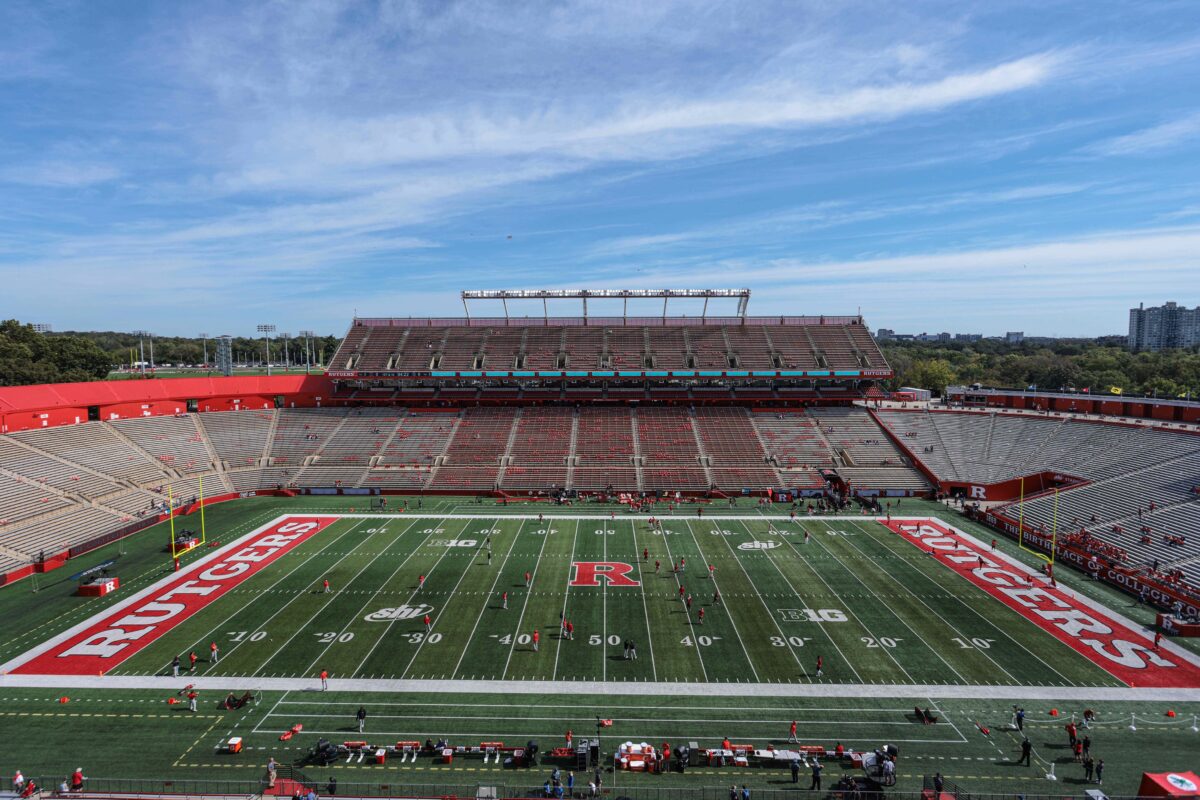 What recruits are visiting Rutgers football on Saturday?
