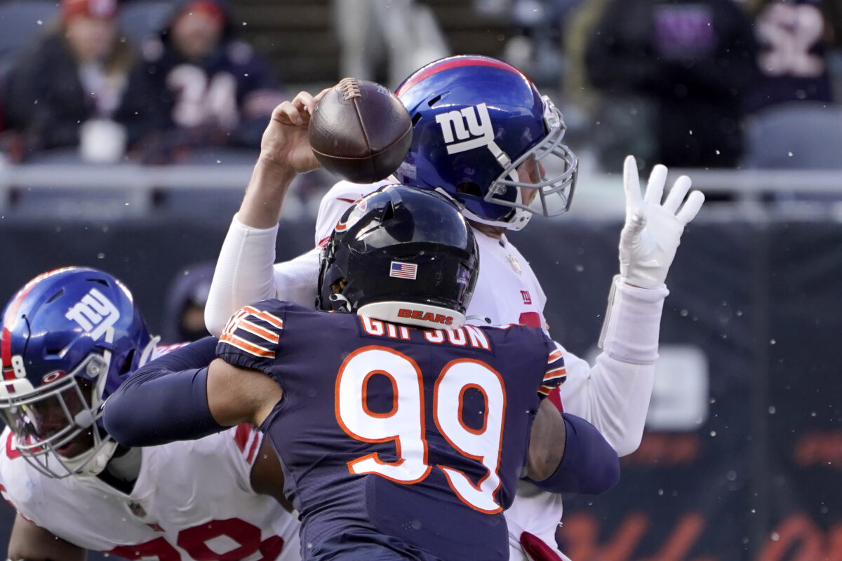 Bears defense forces turnovers on Giants’ first two possessions