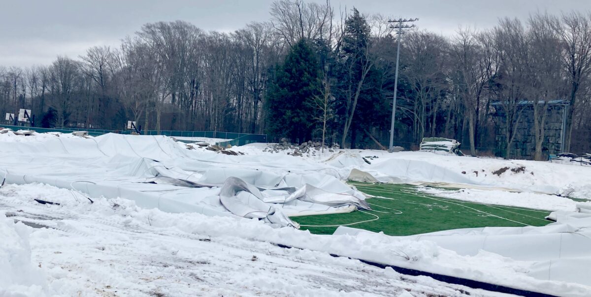 Recent snowfall causes roof of former Pennsylvania golf dome to deflate