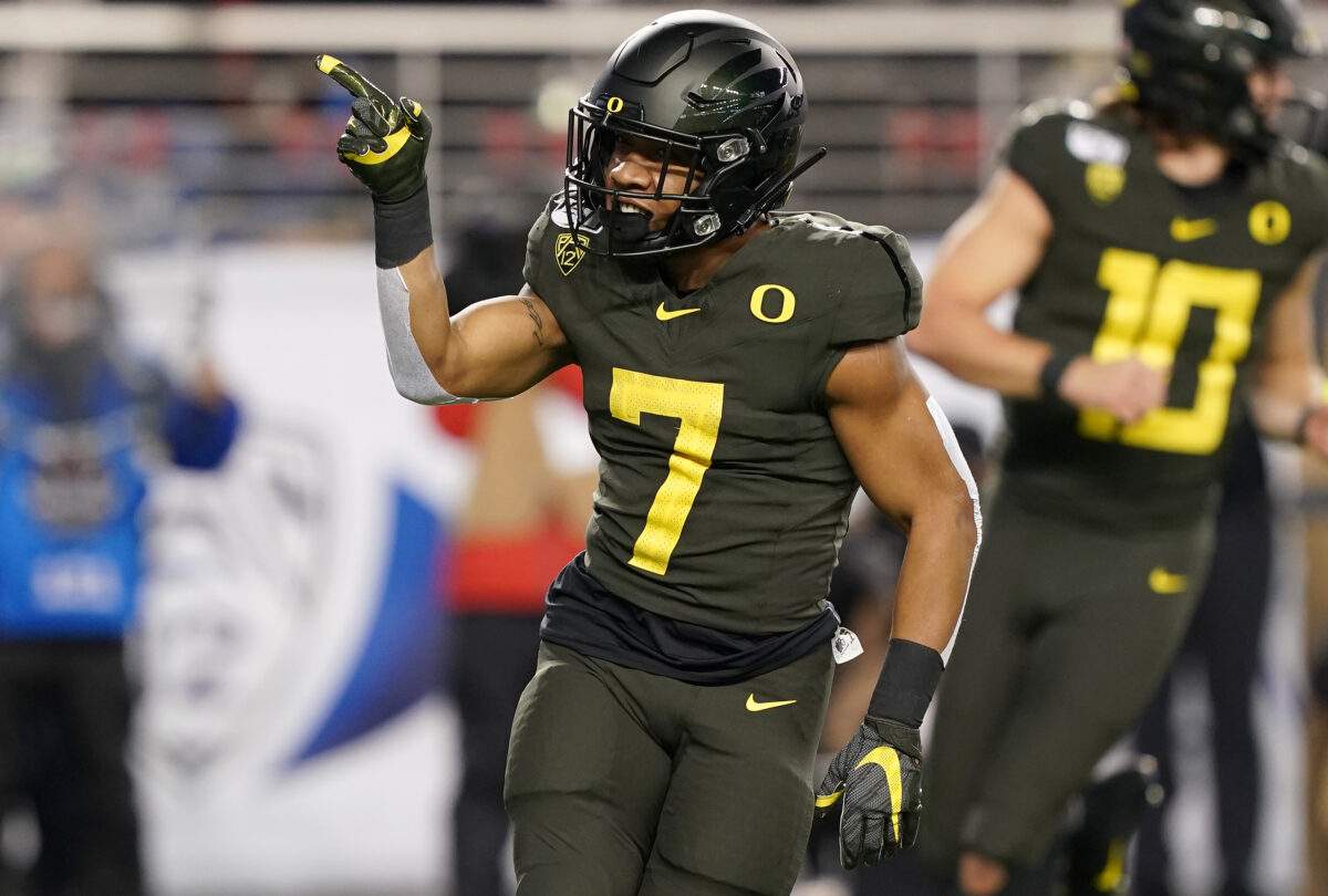 CJ Verdell pens ‘thank you’ to University of Oregon after NFL draft decision