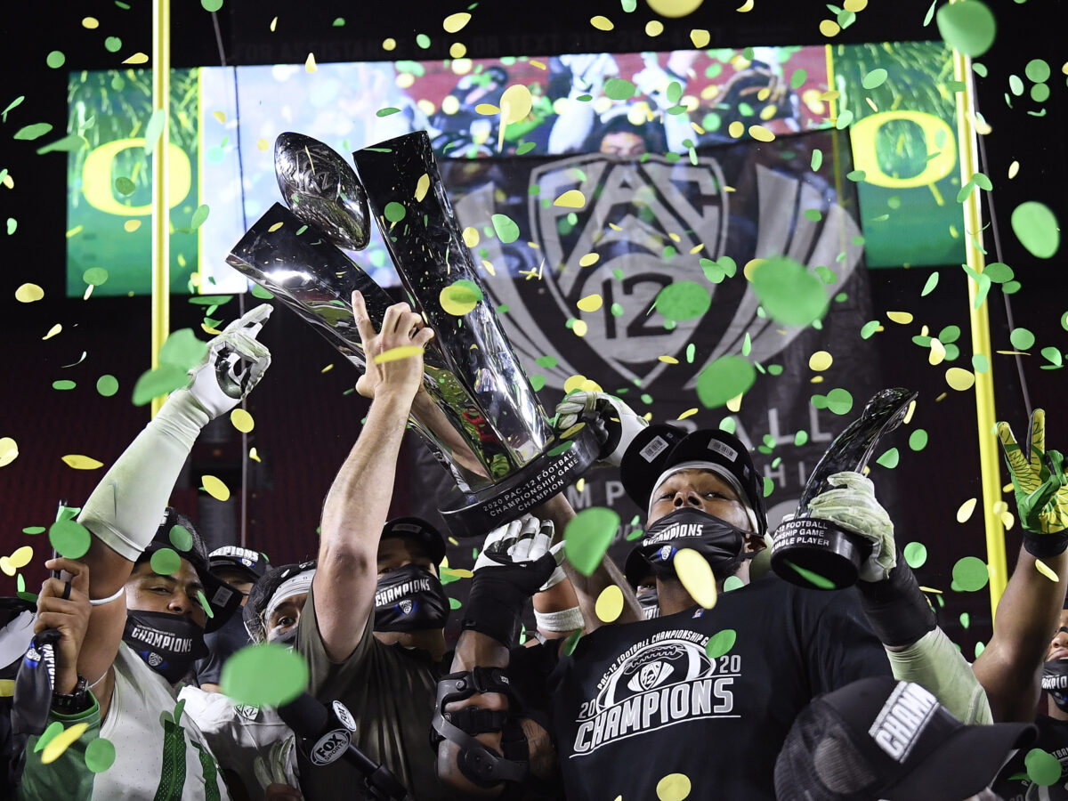 Oregon Ducks given favorable betting odds to win 2022 national championship