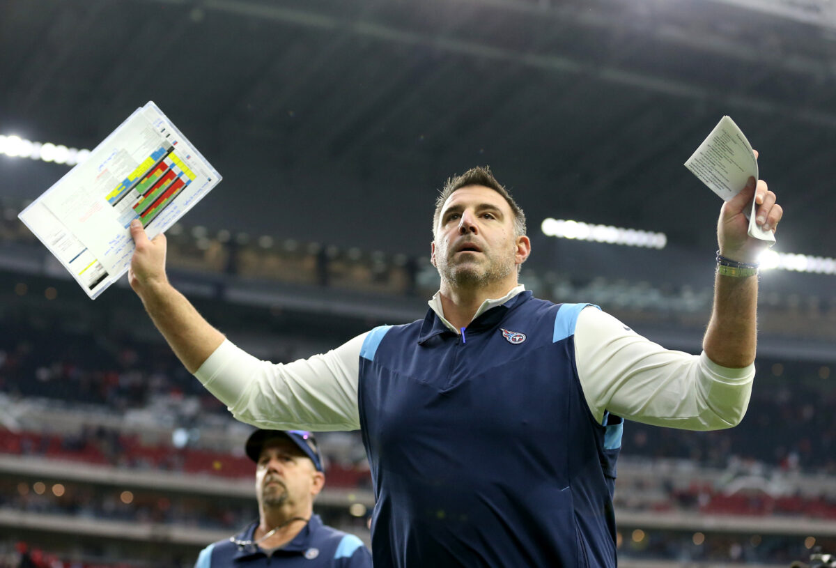 Titans’ Mike Vrabel named Coach of the Year by PFWA