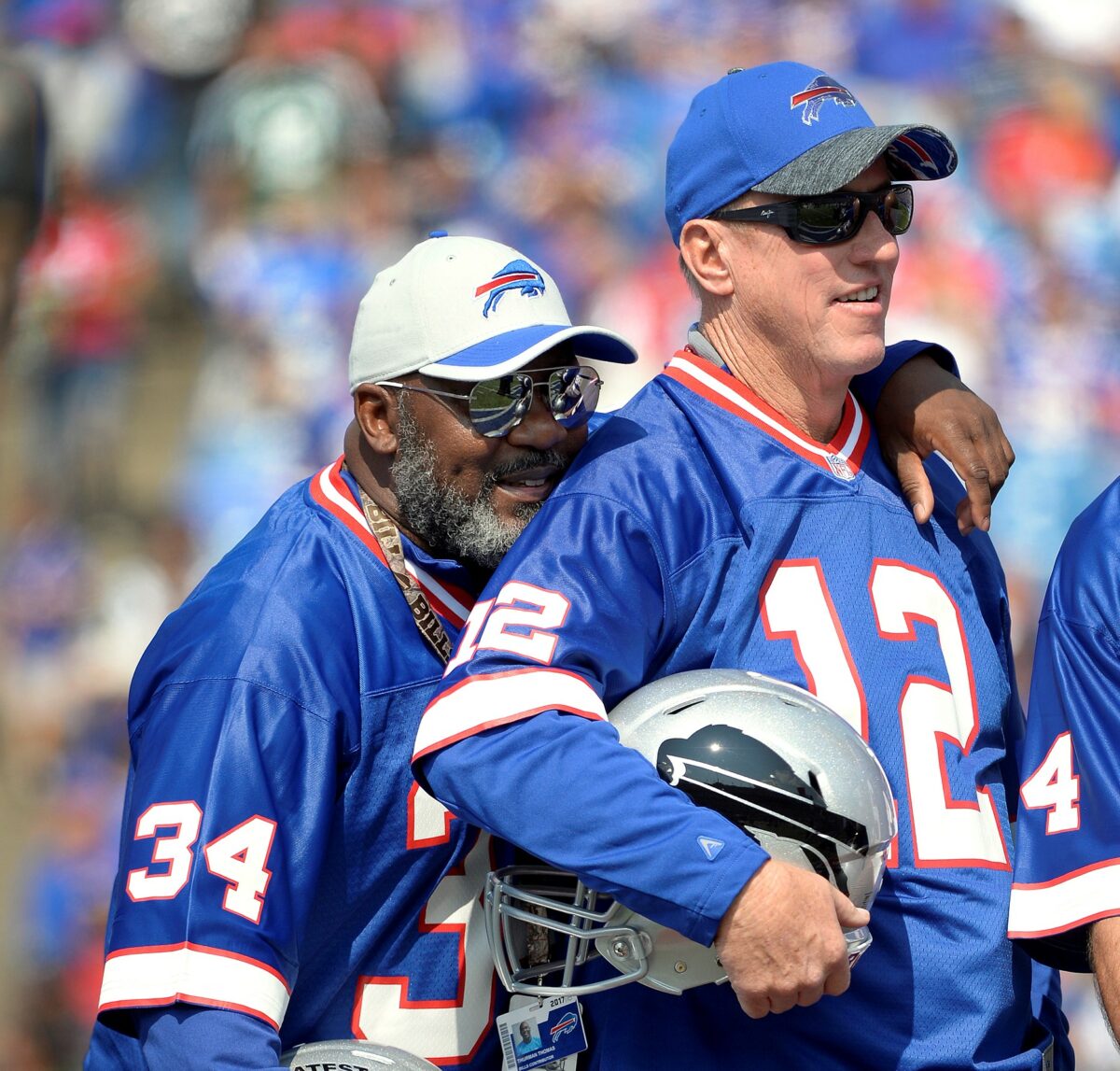 Jim Kelly, Thurman Thomas to be ‘Legends of the Game’ for wild card