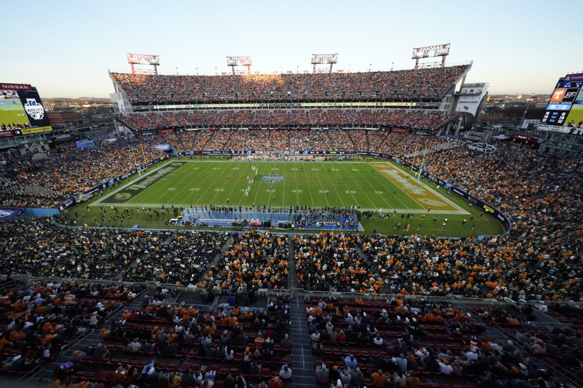 Tennessee players, coaches thank Vol fans for support during 2021 season