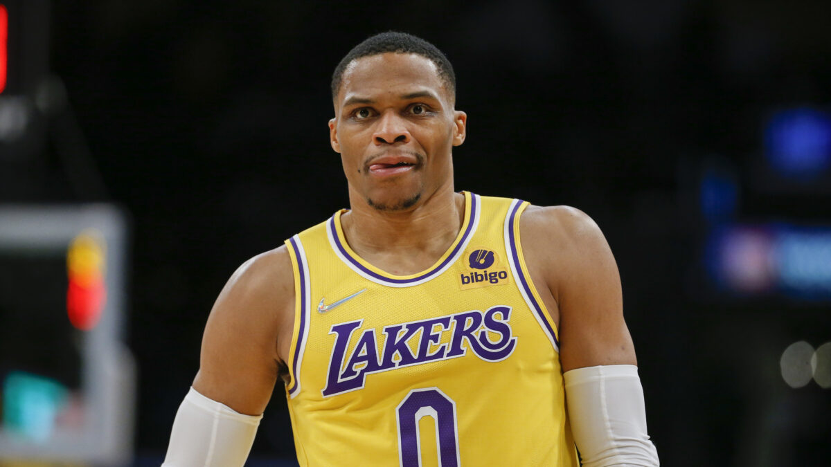 Who will the Lakers trade before the deadline?