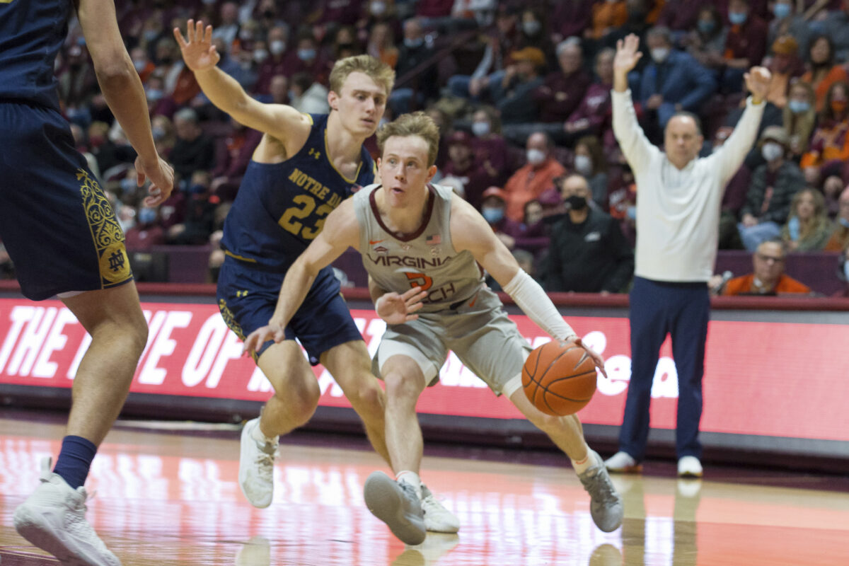 Notre Dame falls back into old ways with loss at Virginia Tech