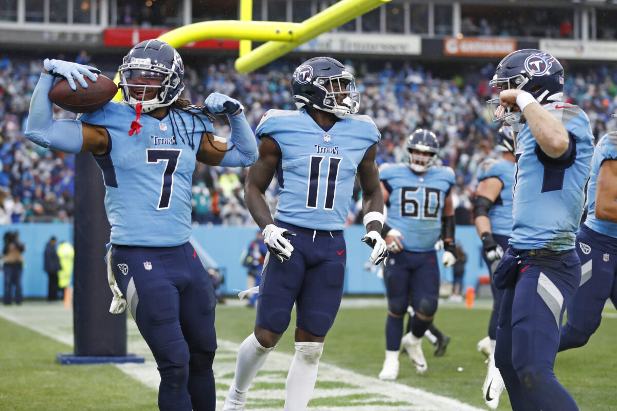 D’Onta Foreman, Titans react to RB’s Week 17 showing vs. Dolphins
