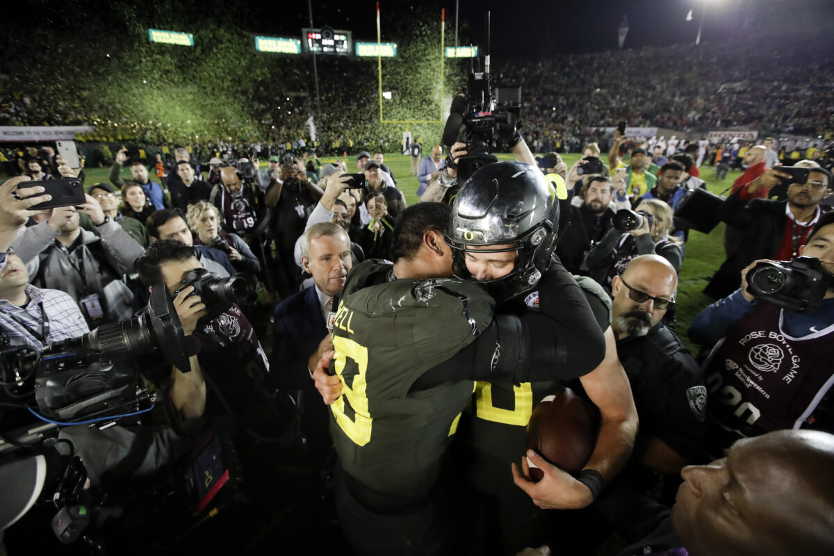 Oregon Ducks football roster announced for Madden 22 Campus Legends