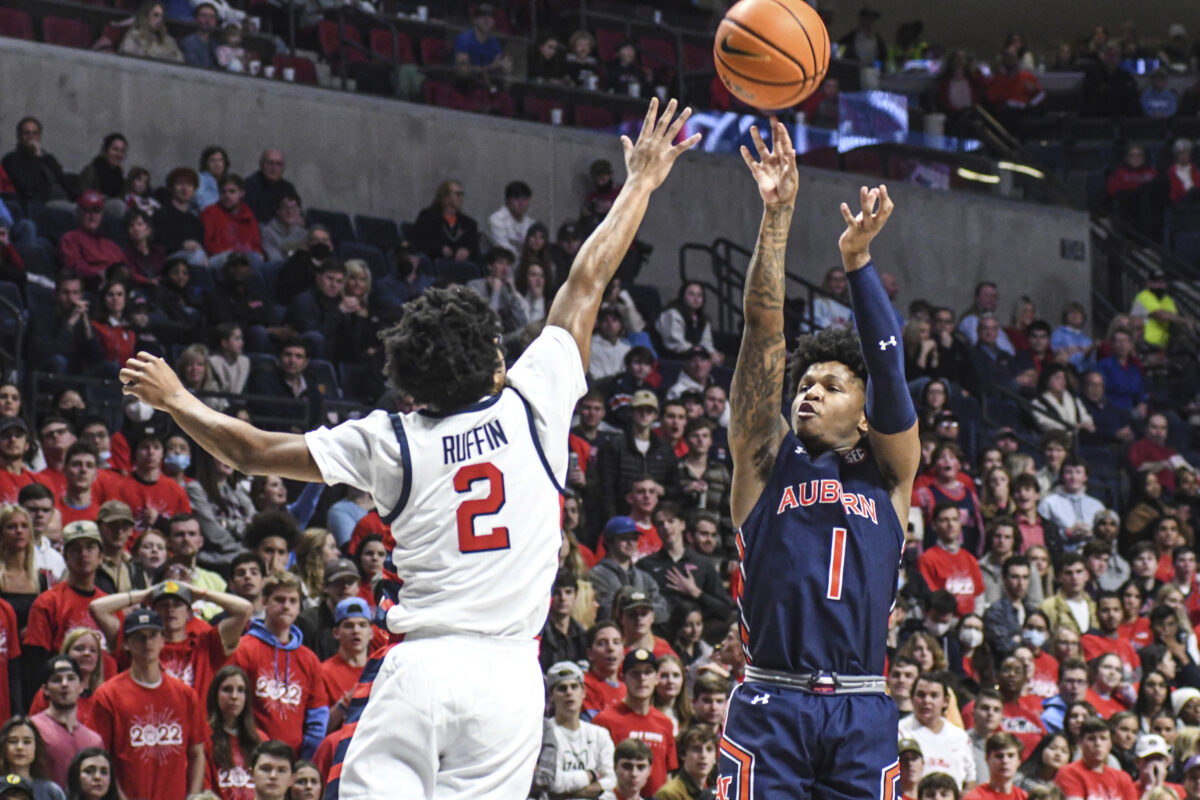 Auburn basketball vs Kentucky tipoff time has been changed