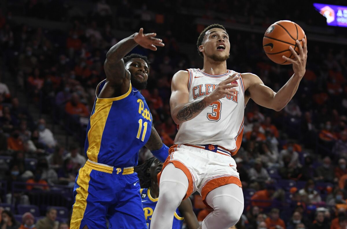 Latest lineup change pays off for Clemson hoops
