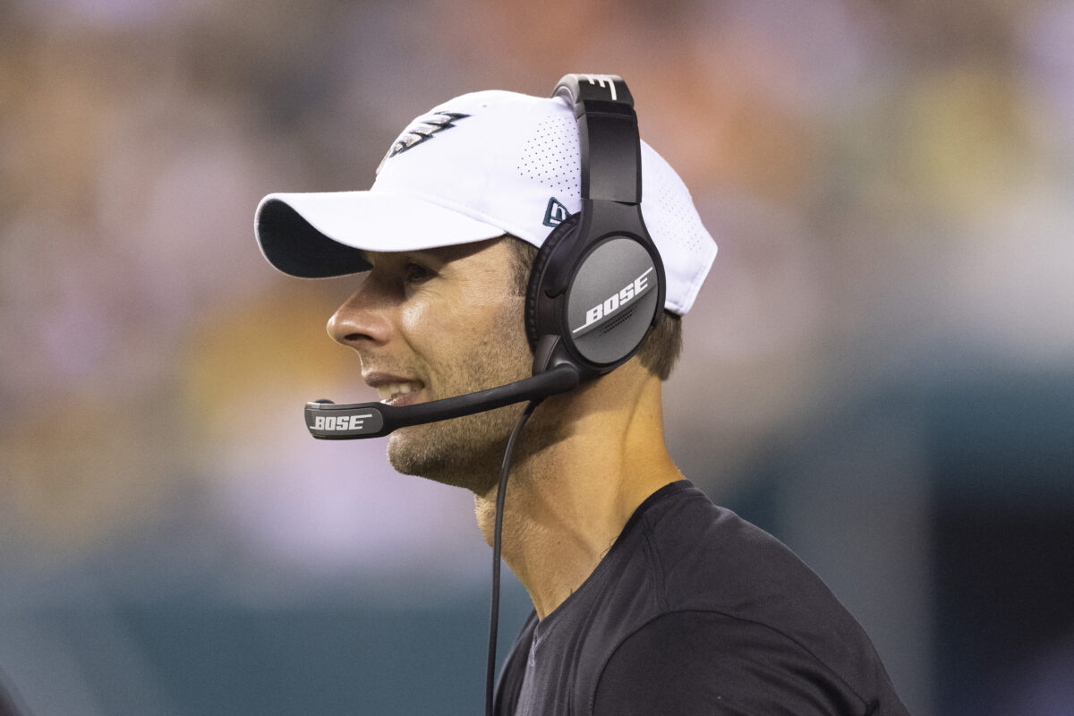 Texans seeking second interview with Eagles DC Jonathan Gannon