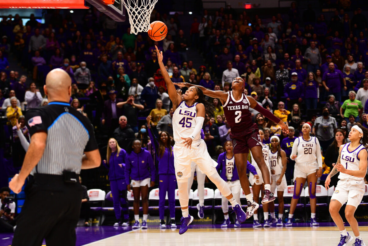 LSU women’s basketball uses strong 4th quarter to beat the Aggies