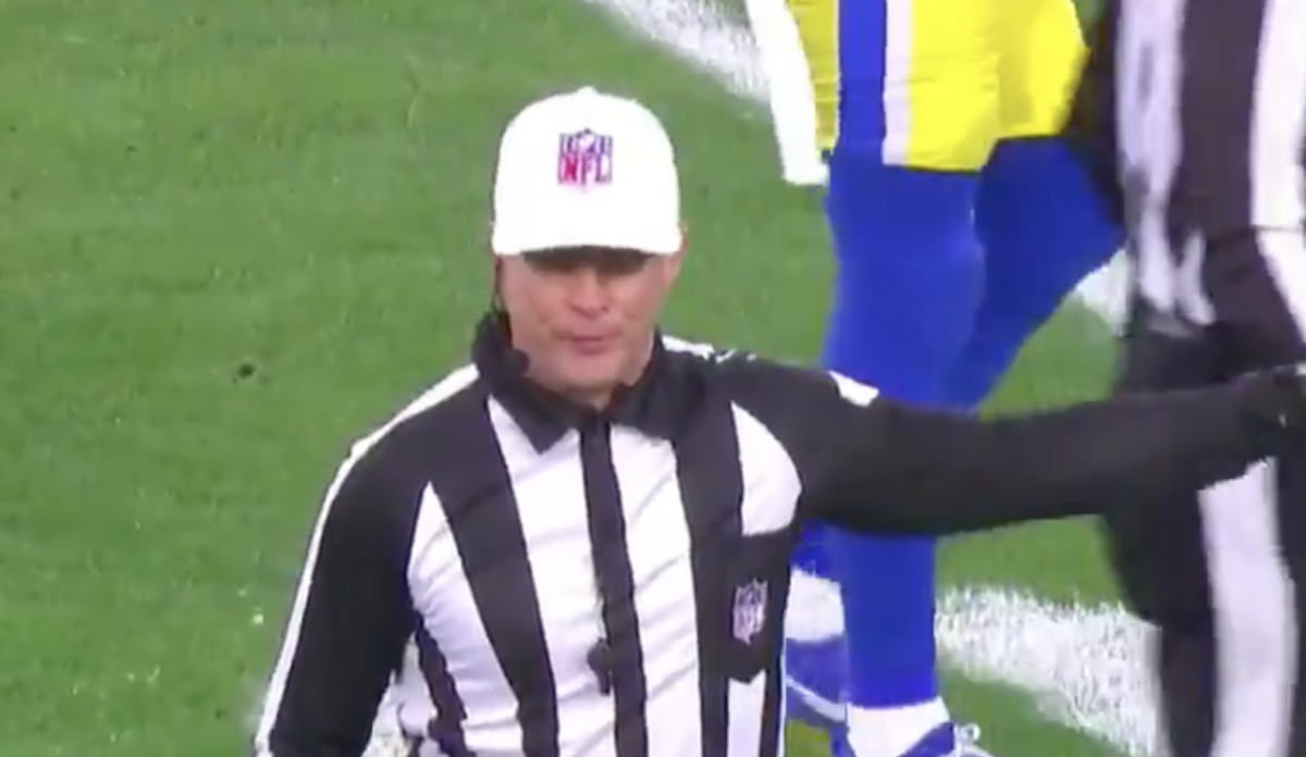 NFL fans loved the way referee Shawn Hochuli said ‘HOWEVER’ while announcing key penalty