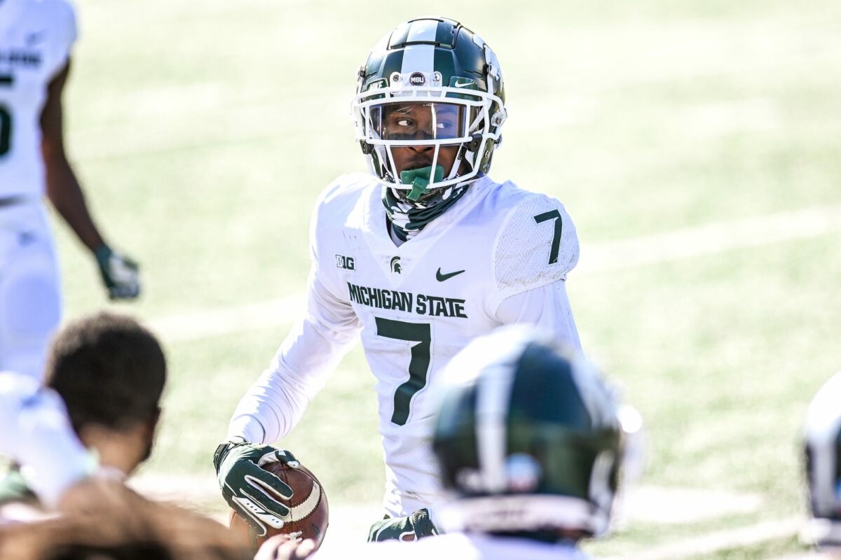 Former Michigan State football wide receiver transferring to UNLV