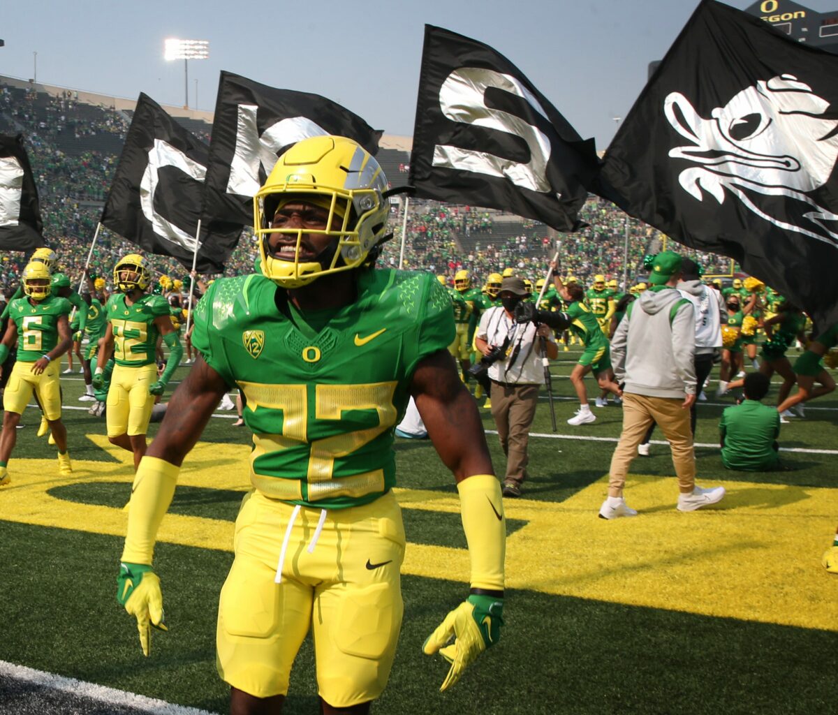 Oregon Ducks ranked No. 12 in ESPN’s ‘Way-Too-Early Top 25’ for 2022 season