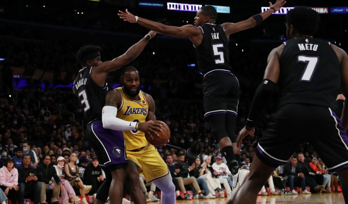 Sacramento Kings at Los Angeles Lakers odds, picks and prediction