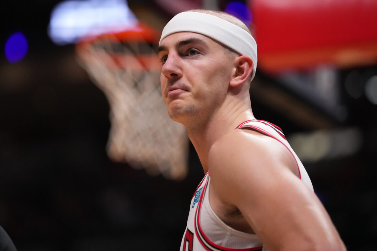 Bulls’ Alex Caruso suffers broken wrist from Grayson Allen foul; may require surgery as coach Donovan calls for harsher penalties