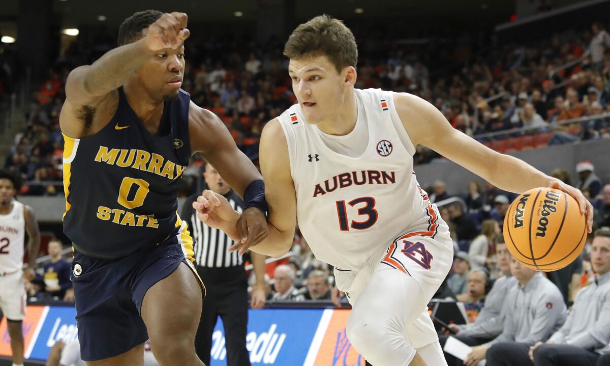 Auburn at Alabama odds, picks and prediction