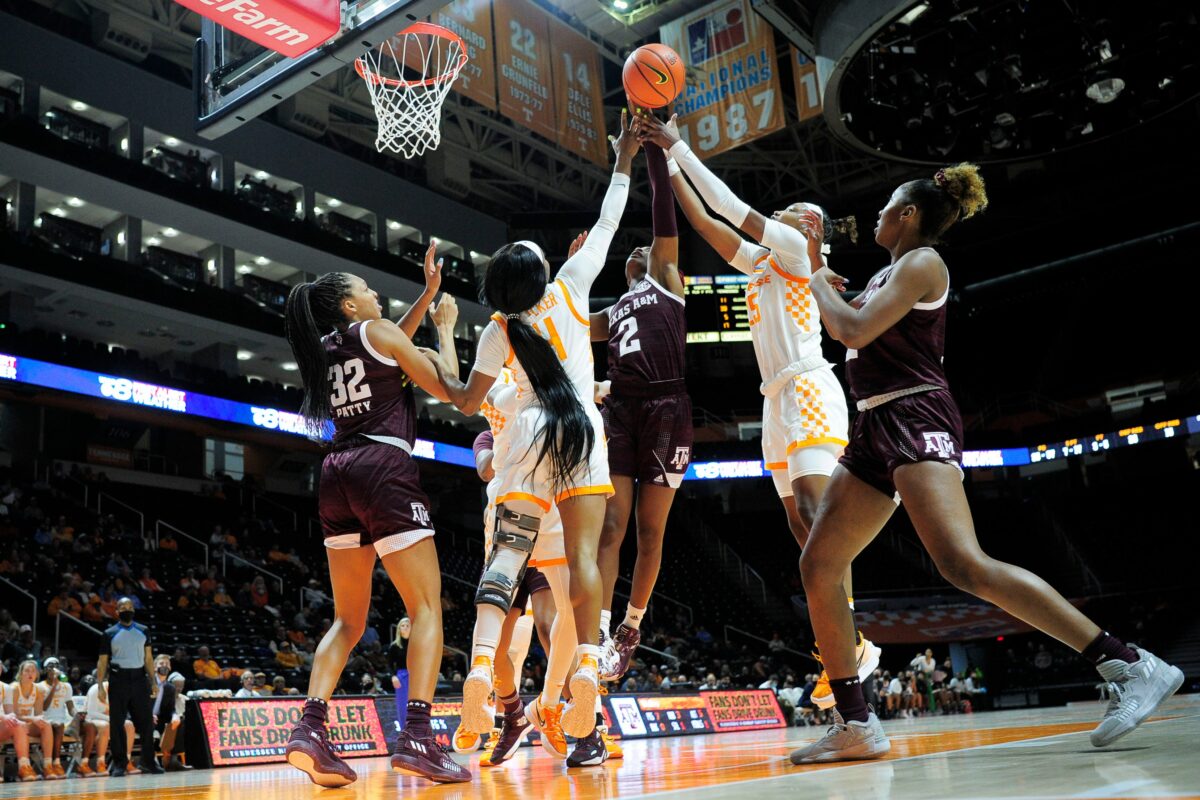 Lady Vols defeat Texas A&M, remain unbeaten in conference play