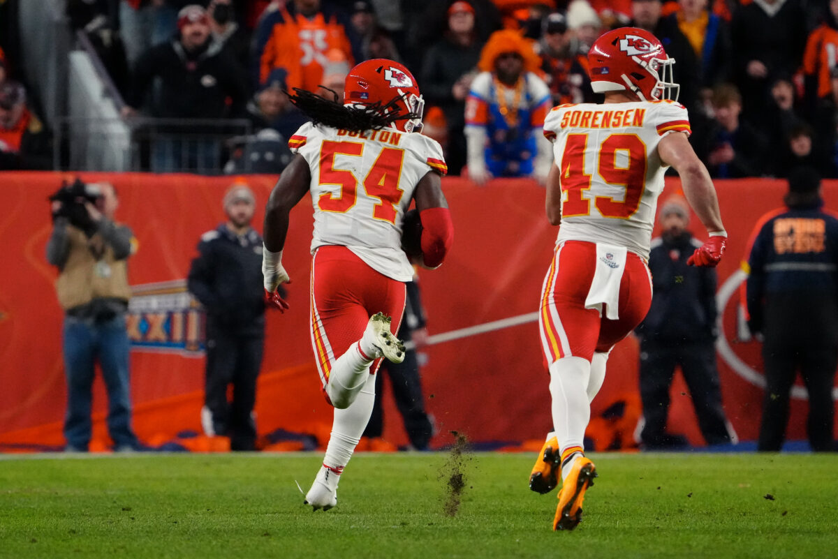 Melvin Ingram III and Nick Bolton’s late-game heroics keep Chiefs alive in AFC No. 1-seed race