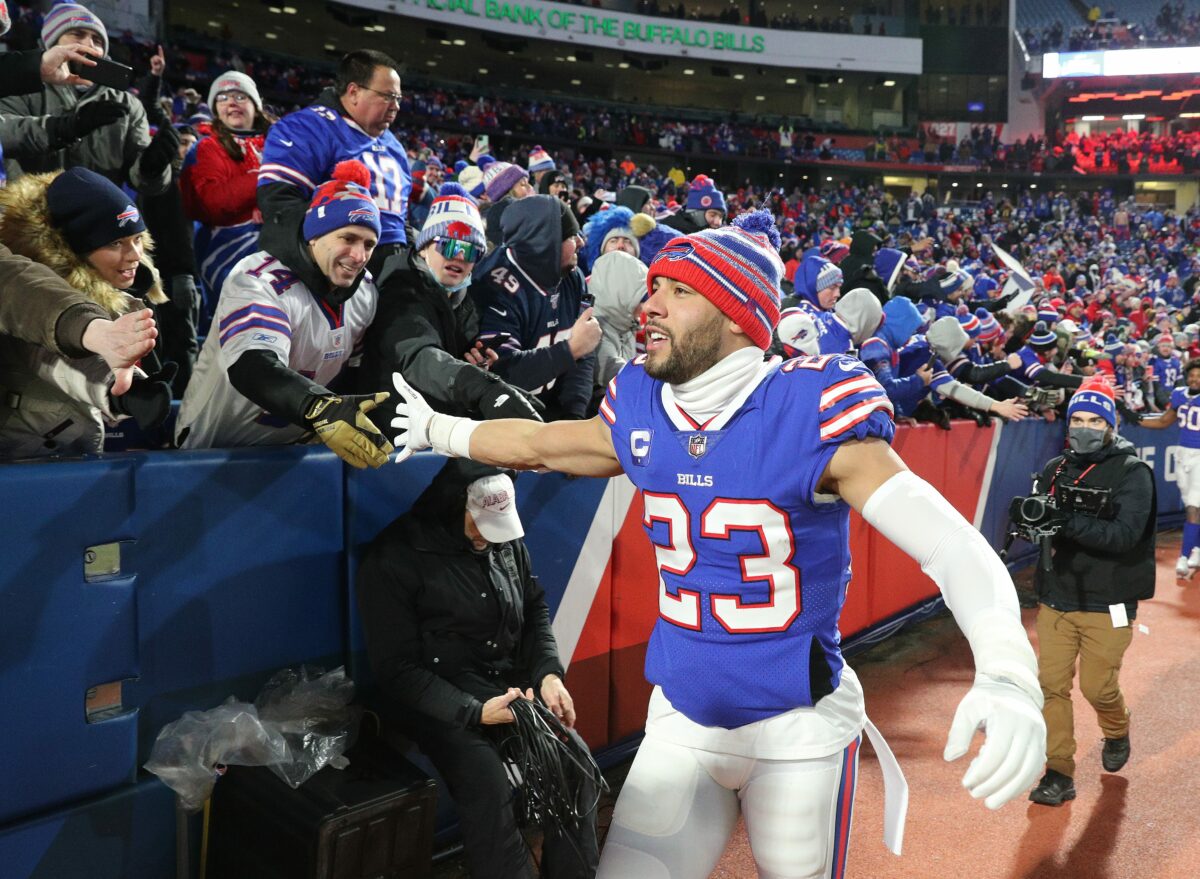 Bills safety Micah Hyde plays center field with incredible interception of Mac Jones