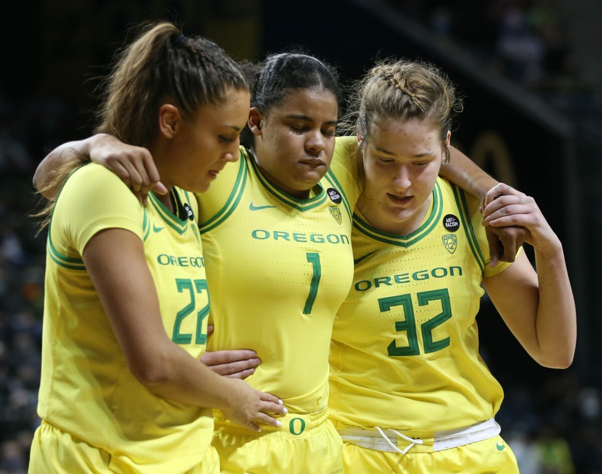 Nyara Sabally expected to be ‘good to go’ after knee injury vs. UConn