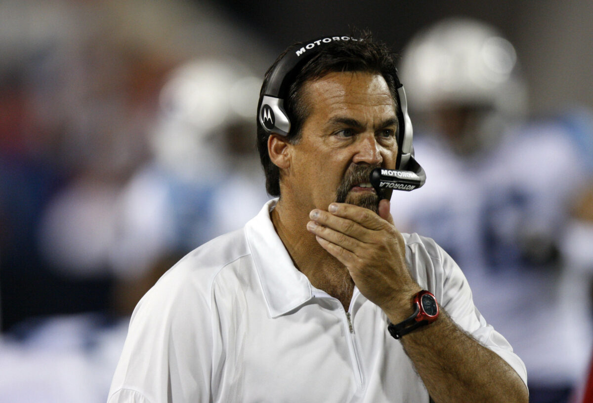 USFL adds Larry Fedora, Jeff Fisher as head coaches