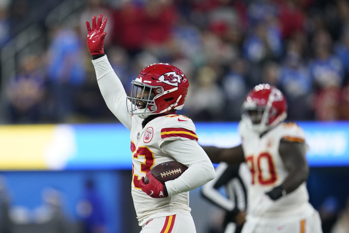 Chiefs release veteran LB Anthony Hitchens