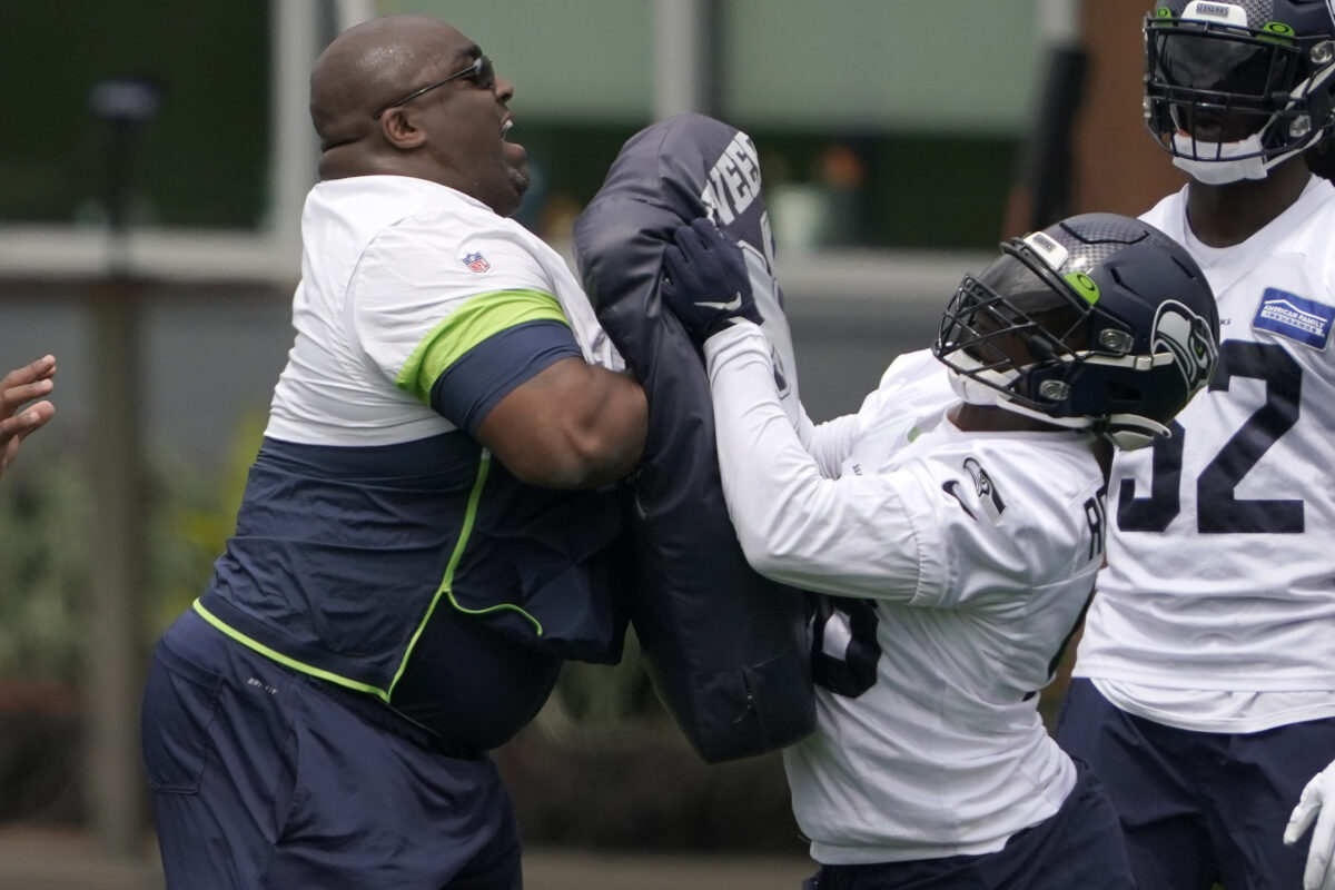 Seahawks should expect more 3-4 fronts under new DC Clint Hurtt