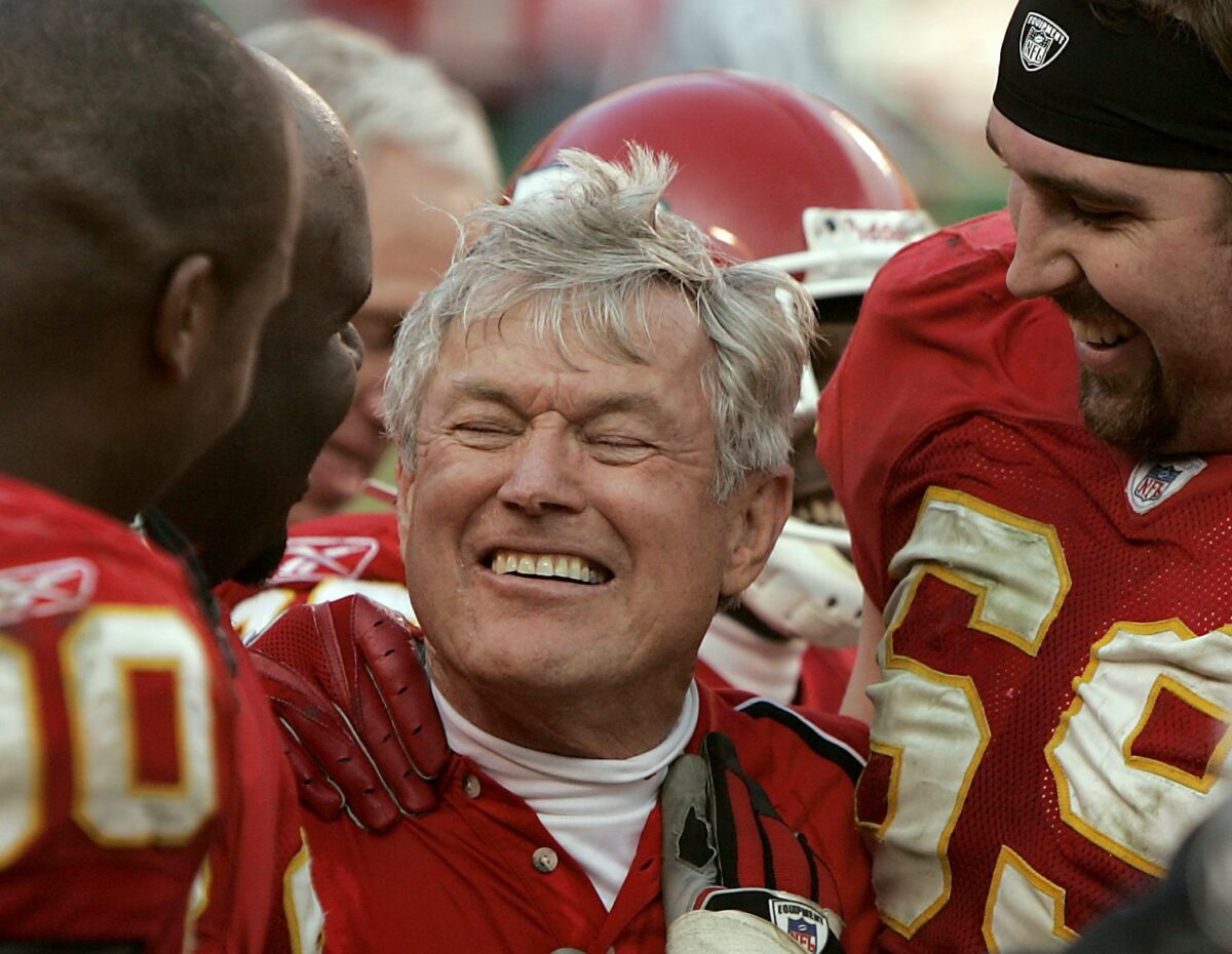 Former Chiefs players congratulate Dick Vermeil on Hall of Fame selection