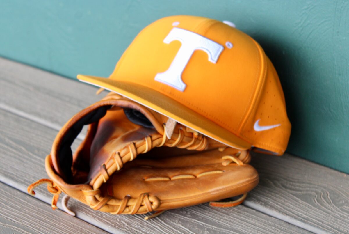 Vols’ baseball commit receives offer from Tennessee football