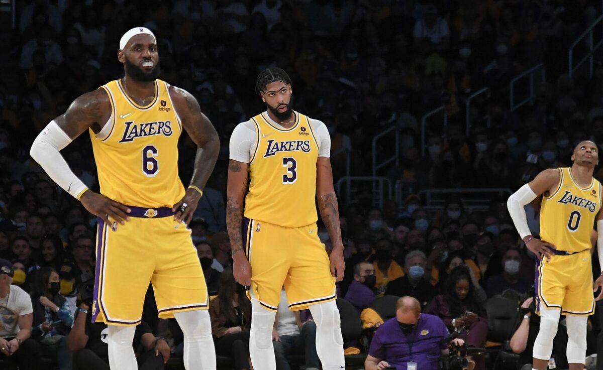 It’s time to abandon ship on LeBron’s Lakers