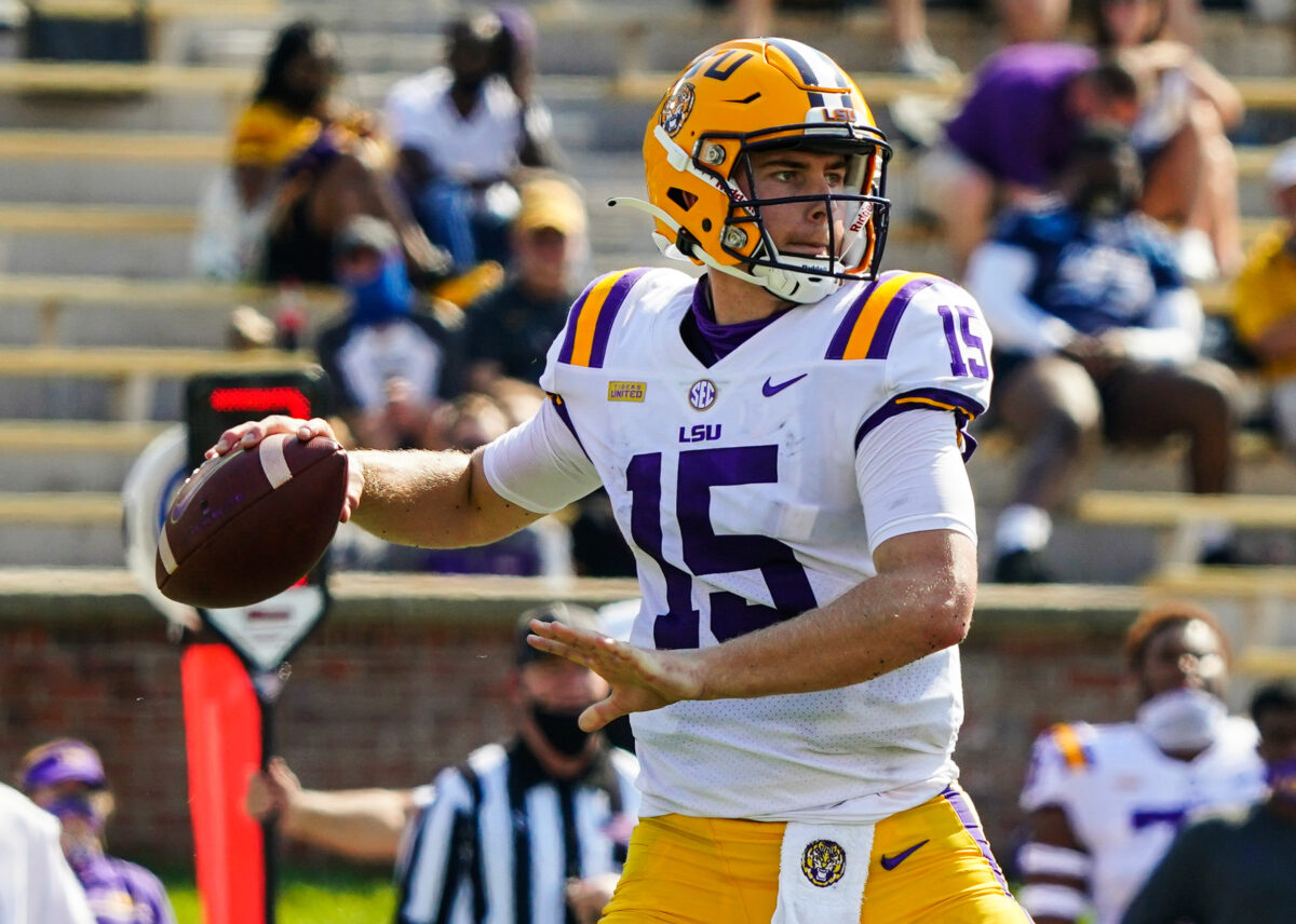 Previewing the 2022 roster: How does the quarterback situation look?