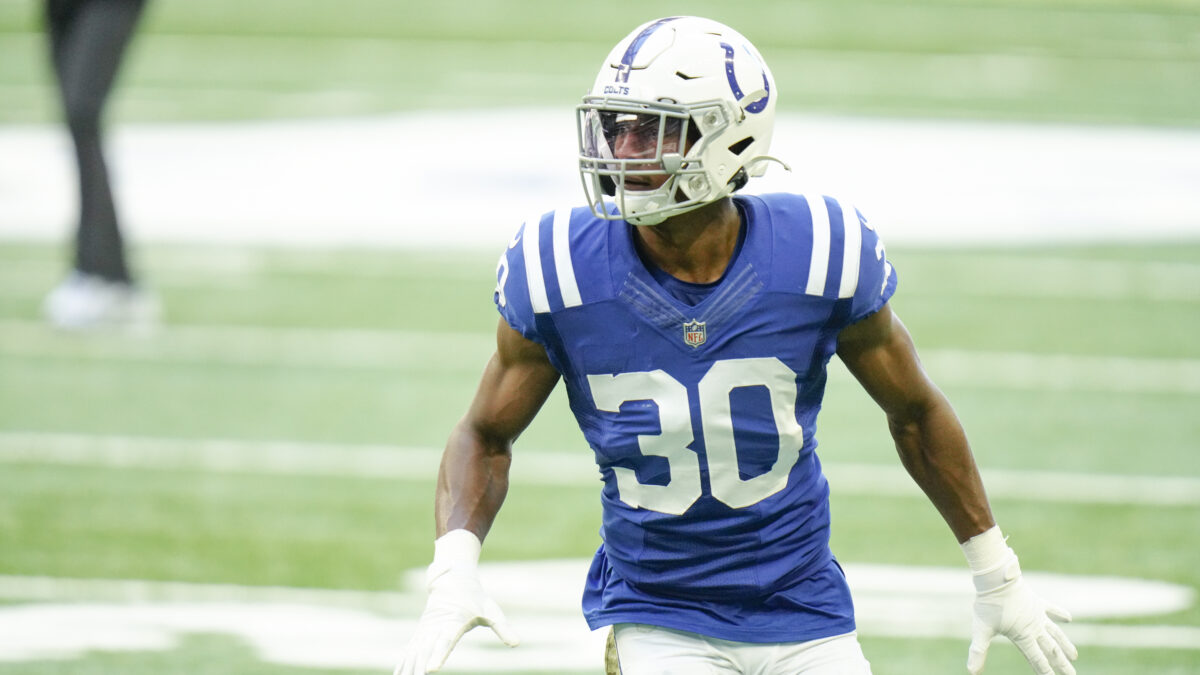 12 pending free agents the Colts should re-sign