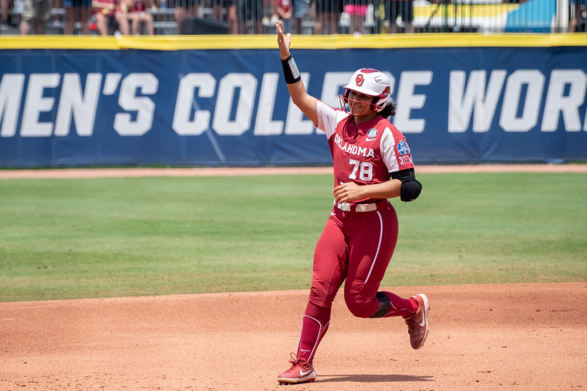 WATCH: Tiare Jennings, Jocelyn Alo belt first-inning HRs to begin Oklahoma’s title defense