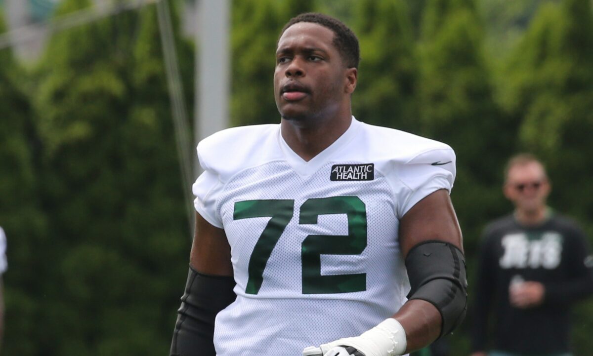 Jets OL Cameron Clark retiring due to risk of paralysis