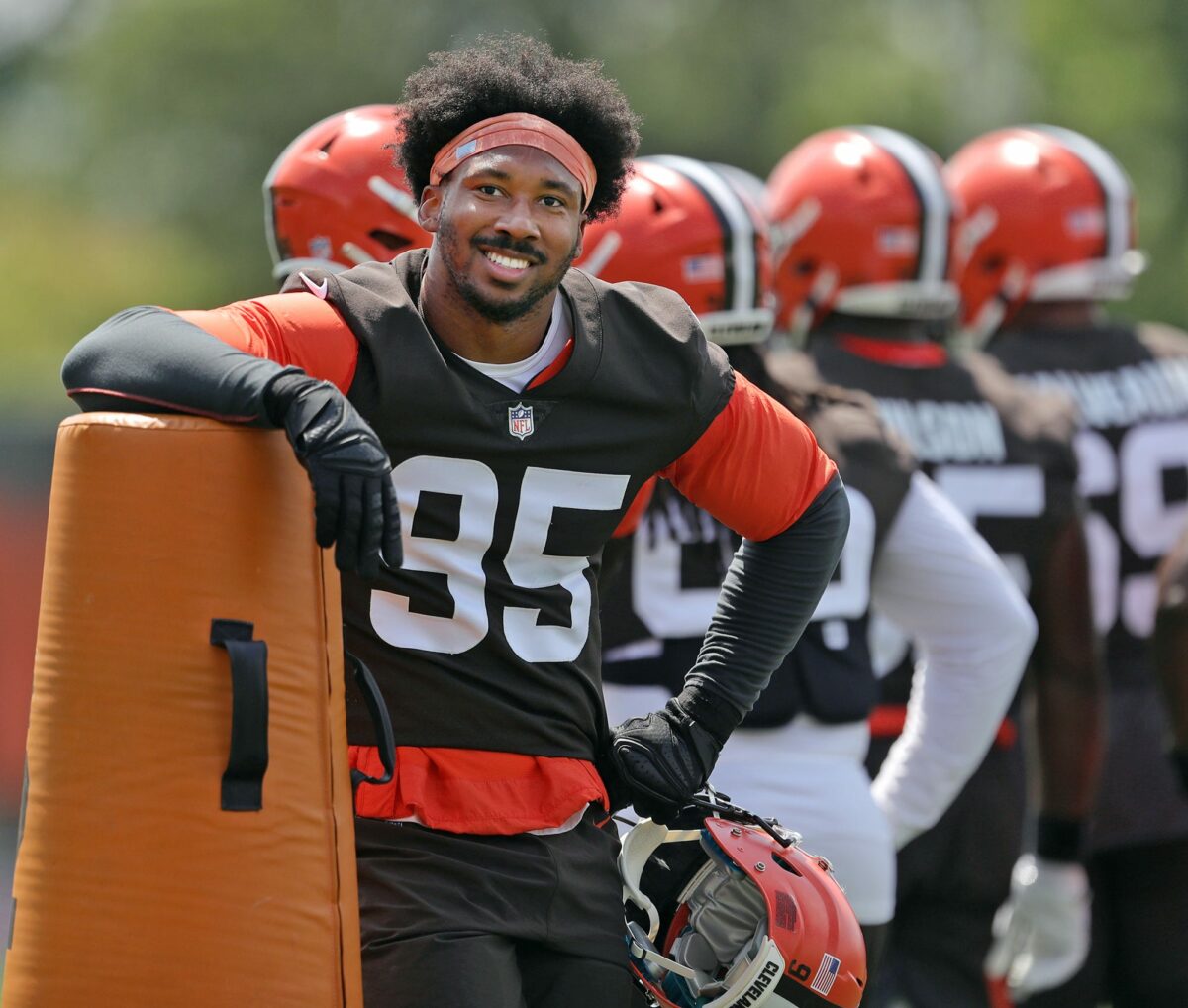 Myles Garrett unretires from basketball, to play in NBA All-Star Celebrity Game