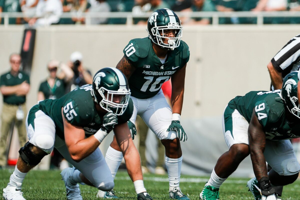 Michigan State football LB withdraws name from transfer portal