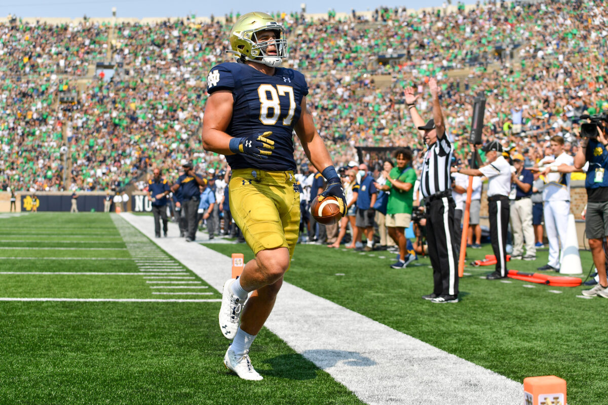 Notre Dame set to hire new tight ends coach
