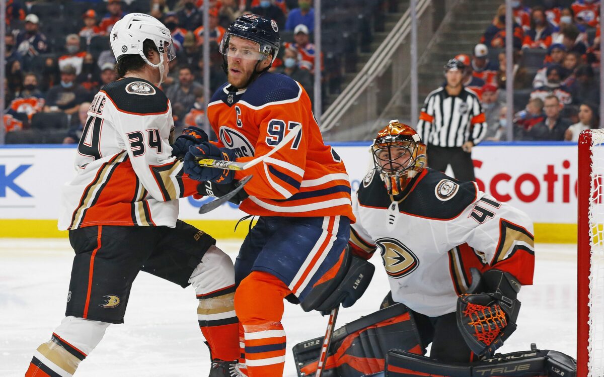 Anaheim Ducks at Edmonton Oilers odds, picks and prediction