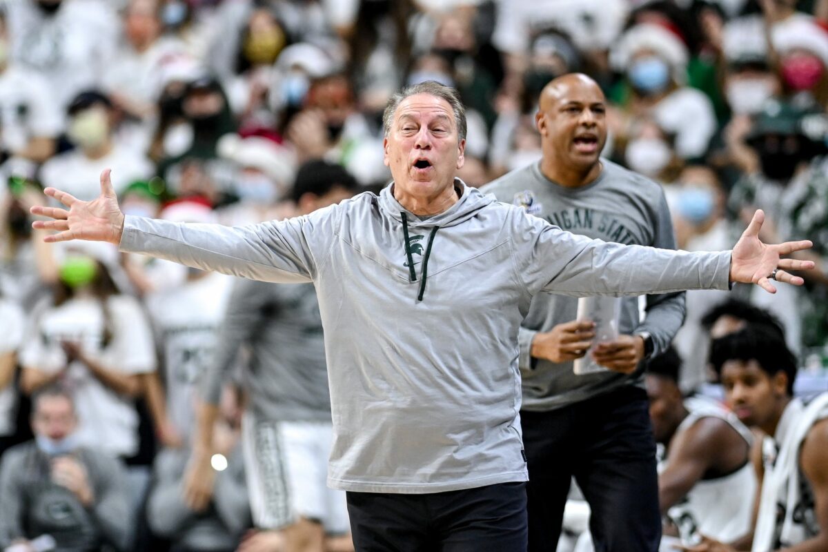 Michigan State basketball drops out of AP Top 25 poll