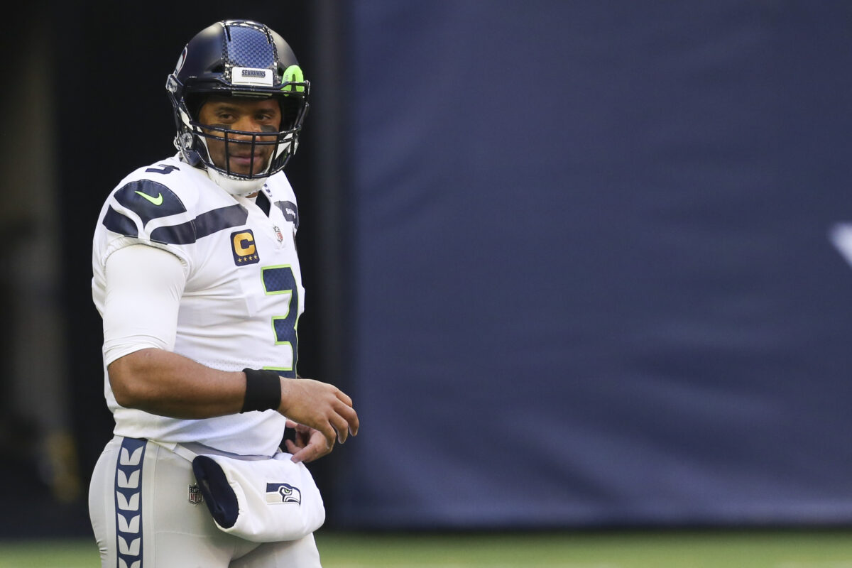 K.J. Wright suggests Russell Wilson should take a paycut to help Seahawks