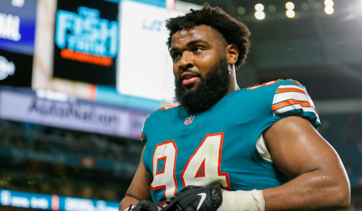 Wilkins helps tackle cancer with Dolphins