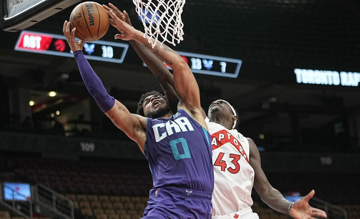 Toronto Raptors at Charlotte Hornets odds, picks and predictions