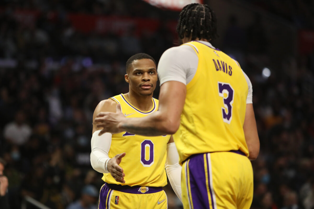 New York Knicks at Los Angeles Lakers odds, picks and prediction