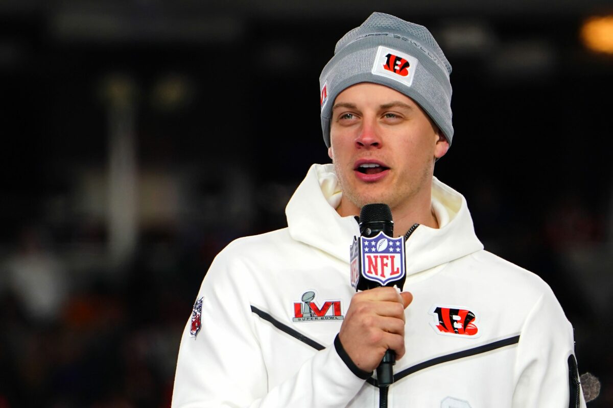 Joe Burrow danced on stage with Kid Cudi after Super Bowl loss and it was a decent consolation prize