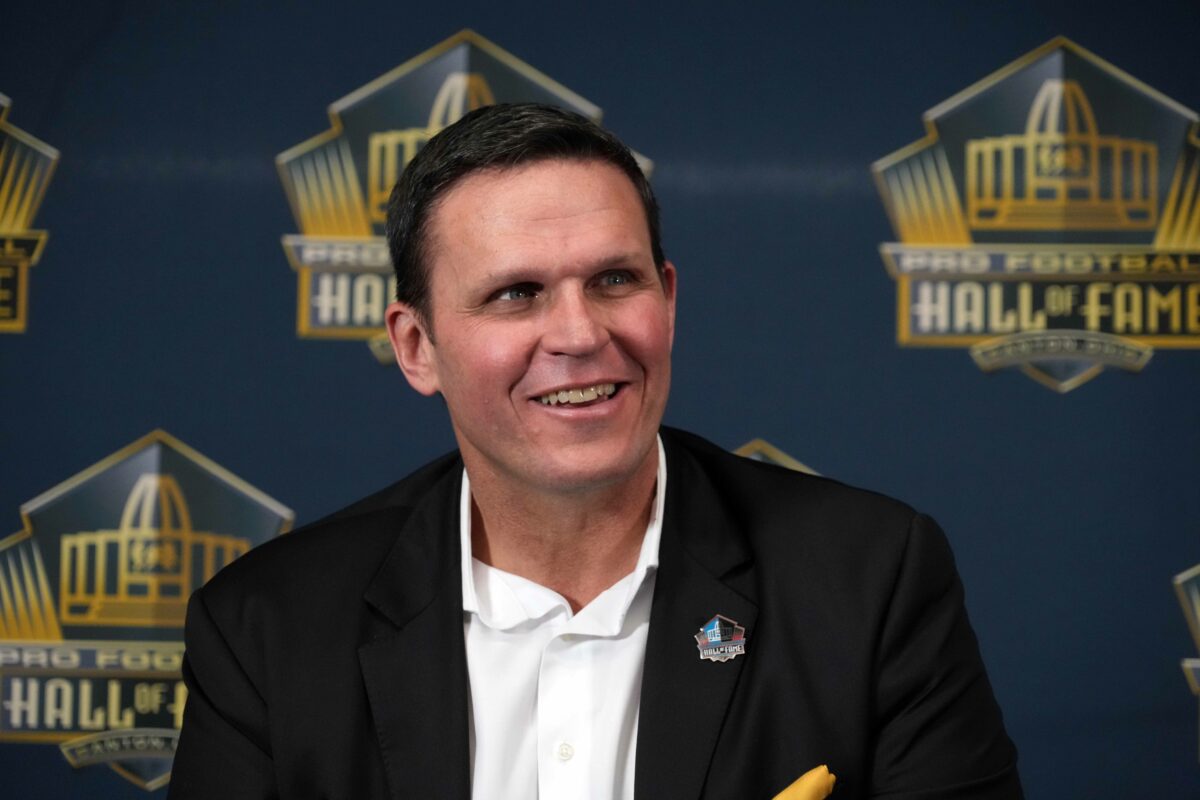 Tony Boselli thanks Jags fans for support during journey to Pro Football Hall-of-Fame