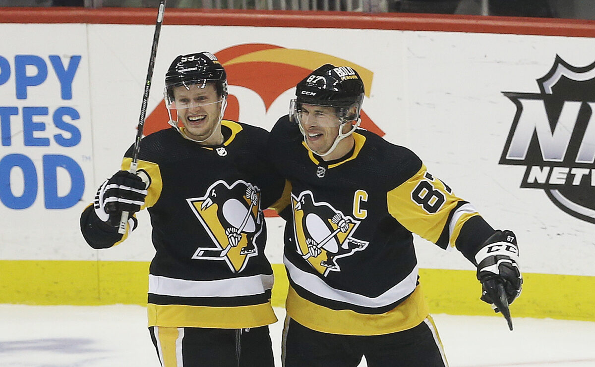 Sidney Crosby fittingly scored his 500th career NHL goal against the Flyers and it was awesome