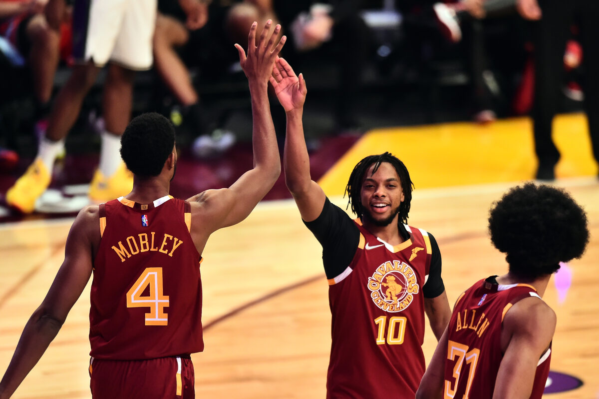 NBA Skills Challenge: Evan Mobley wins it for Cavs with half-court shot