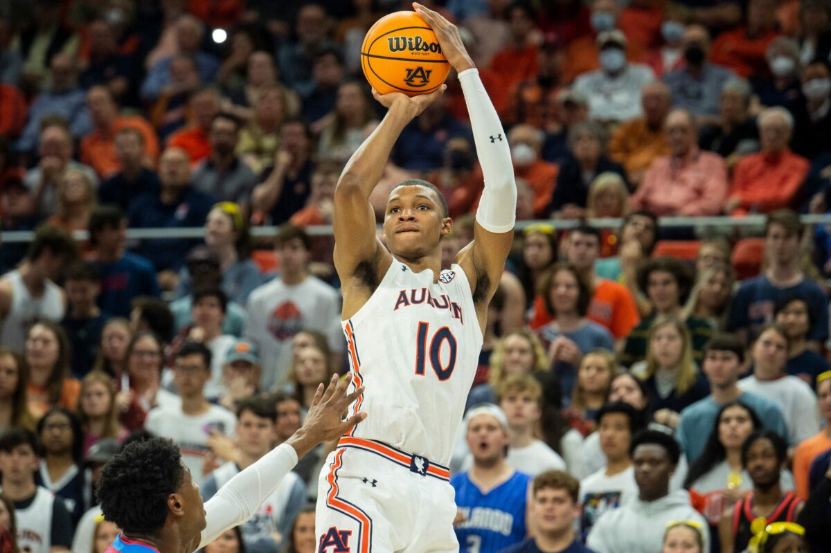 Instant Analysis: Point guards heat up, Tigers beat Ole Miss 77-64